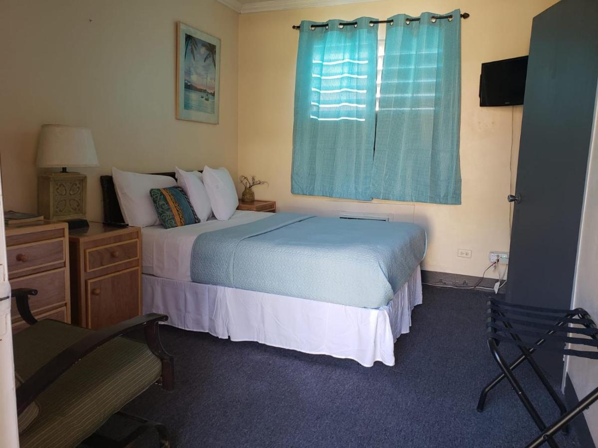 Midtown Guest House Шарлот Амали Екстериор снимка